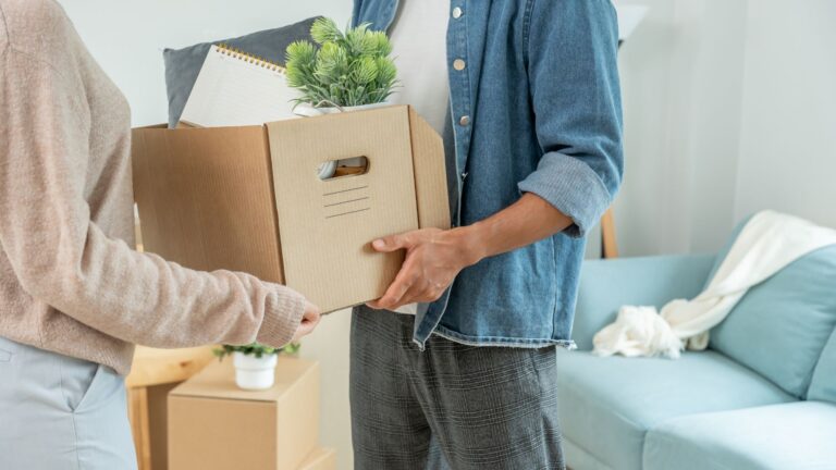 Umzug planen in Aachen - Umzugsheld Aachen - Umzüge - Transporte - Privatumzug - Firmenumzug - Ein-Auspackservice